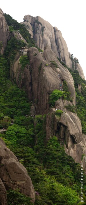 Huangshan - stairs and tourists